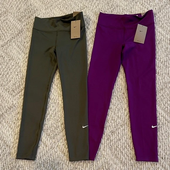 Nike Lightweight CroppedSweatshirt and Leggings Set in Cream, Olive, and PurpleM - Picture 6 of 7